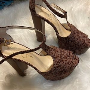 Jessica simpson shoes size 8